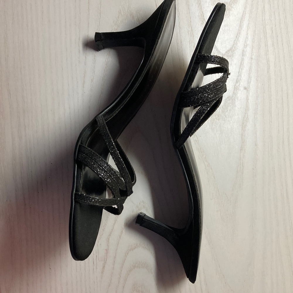 Rampage Elegant Black Strappy Heels - Picture 2 of 4